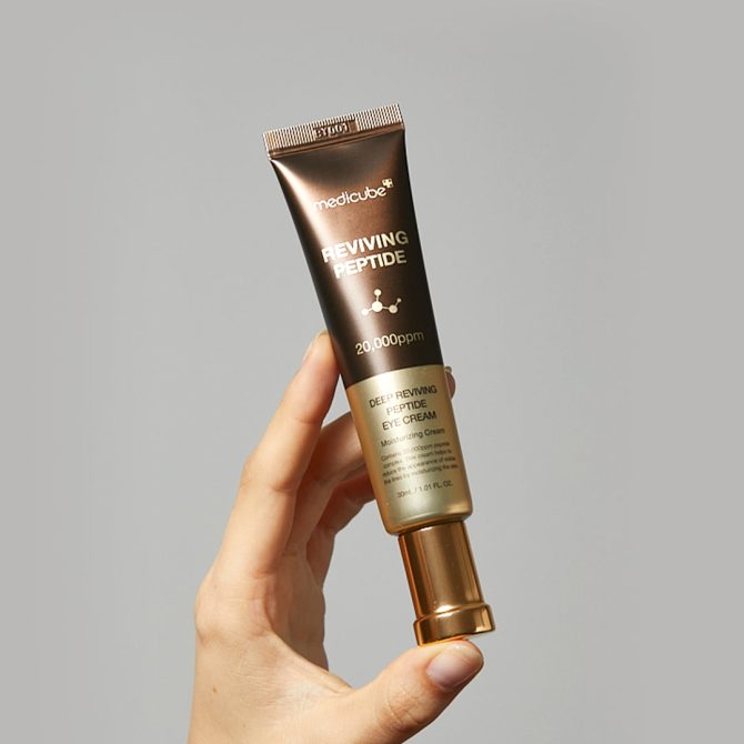 Deep Reviving Peptide Eye Cream - Image 4