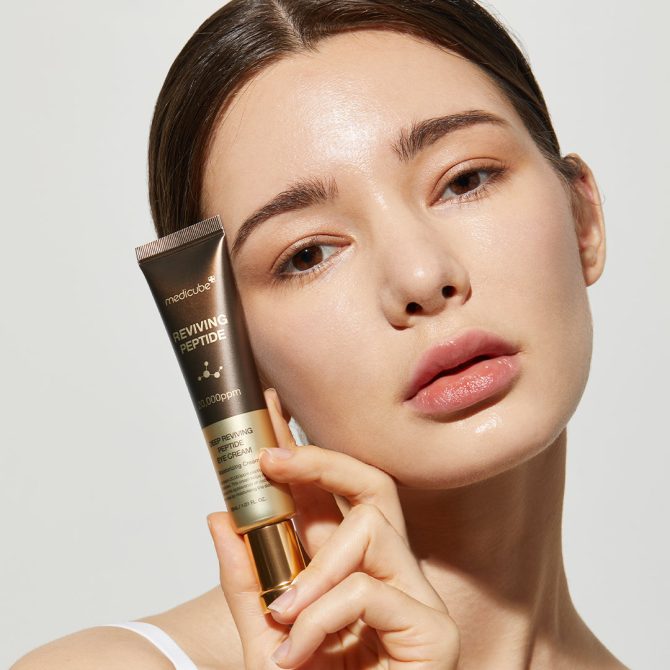 Deep Reviving Peptide Eye Cream - Image 6